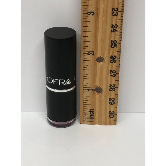 Ofra Lip Exfoliator Stick - Hydrating & Smoothing Treatment - Picture 2 of 3